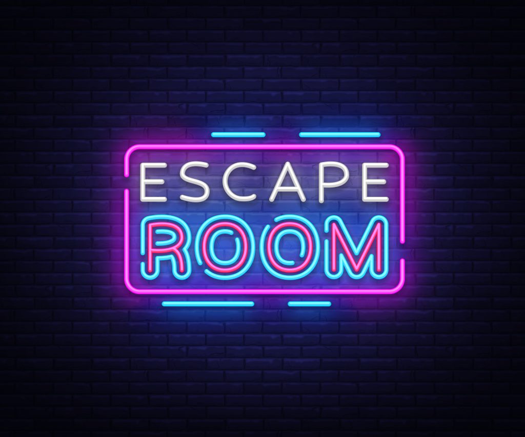 Neon sign that says escape room